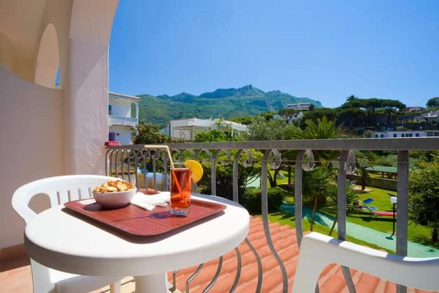 Park Victoria   Ischia (11)