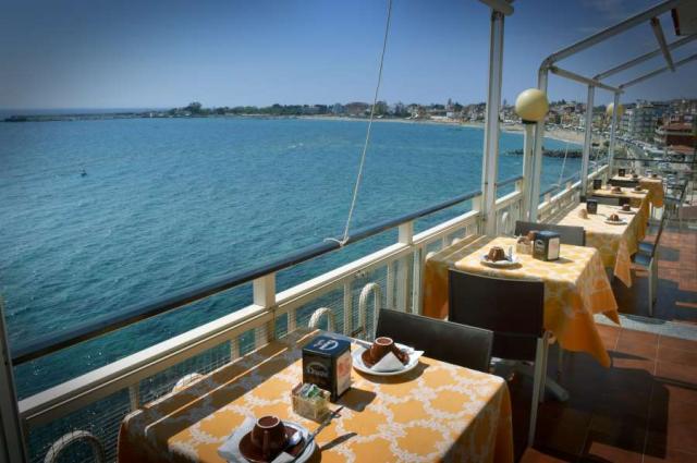 Hotel La Riva, Giardini Naxos (13)