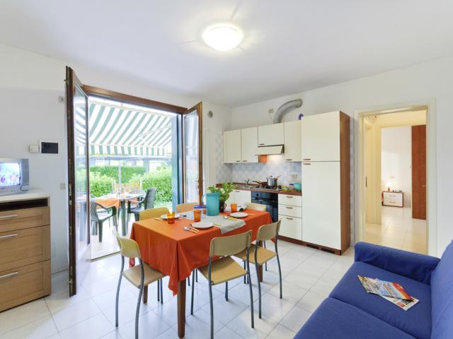 Caorle - Cristina kitchenette 01