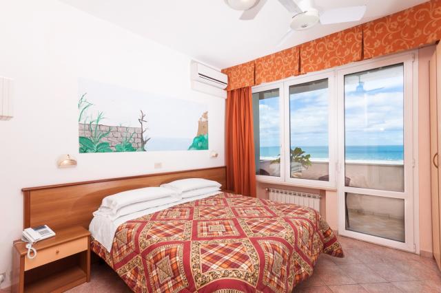 Hotel Ambasciatori    Marina Di Pietrasanta 24 (3)