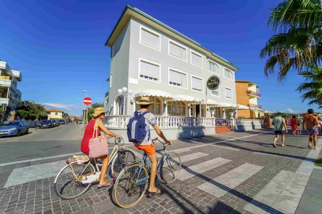 Hotel Il Settebello    Cecina (15)
