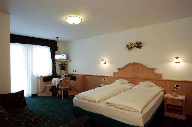 NOVÉ Hotel Camoscio, Rocca Pietore (6)