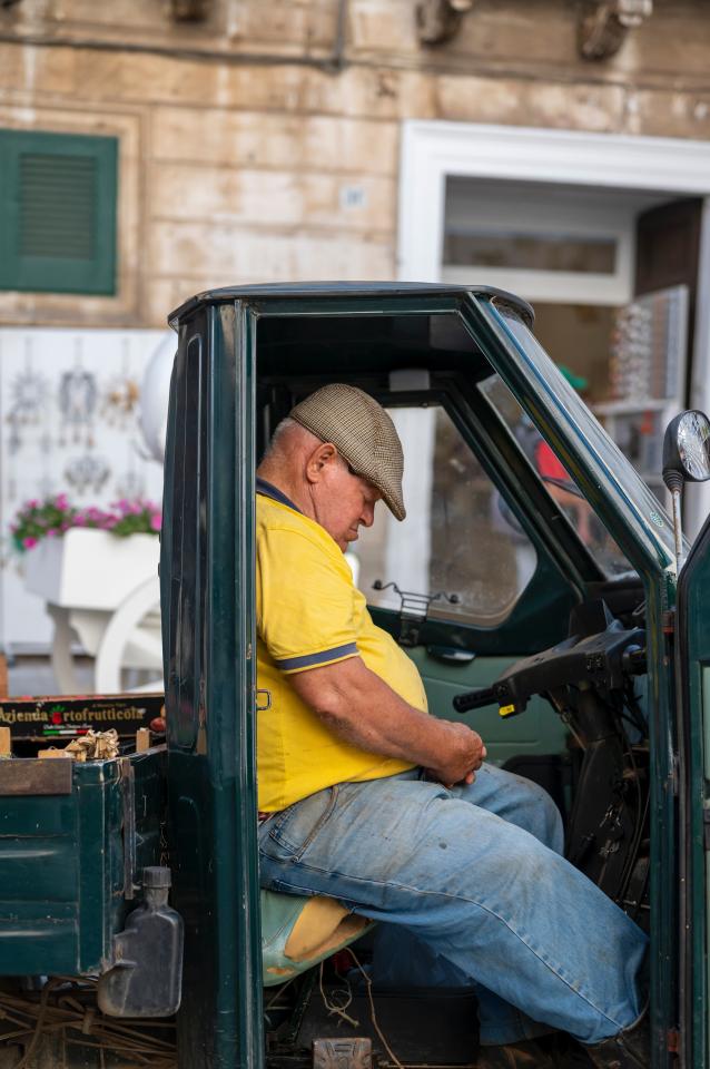 pauza monopoli paul macdonald bX2fPNMHBSQ unsplash