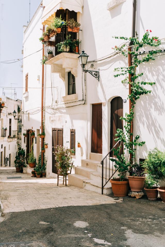 Grottaglie, Puglia gabriella clare marino yx6KQ2th4EY unsplash