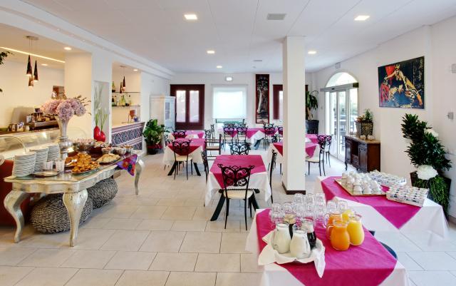 Hotel Eva, Alba Adriatica (11)