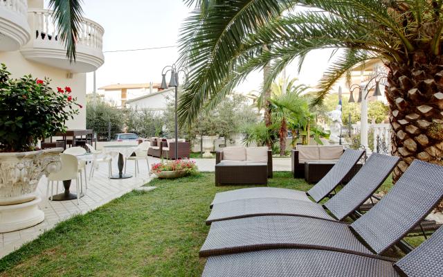 Hotel Eva, Alba Adriatica (1)