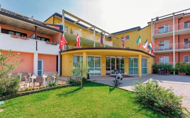 Hotel Bella Lazise, Lazise (1)