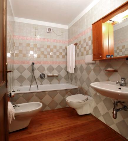 Hotel Locanda Locatori, Vermiglio (18)