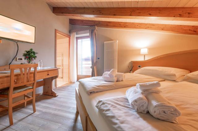 Hotel Locanda Elisa Albergo Diffuso   Dimaro Folgarida (24)