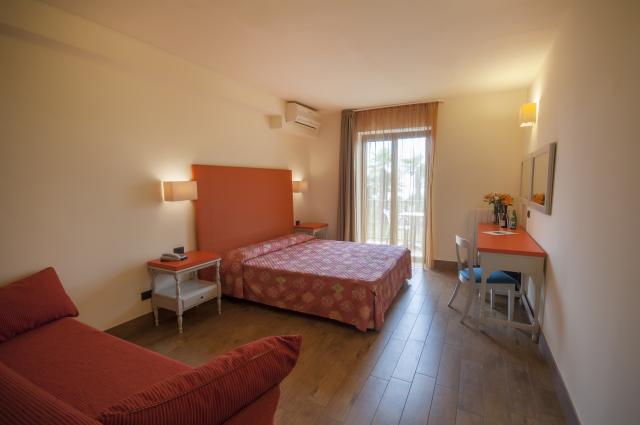 Hotel Royal Village , Limone (4)