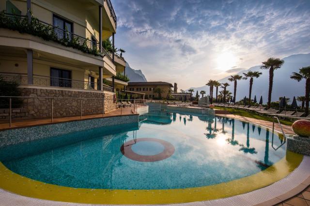 Royal village hotel limonesulgarda leto2021 (6)
