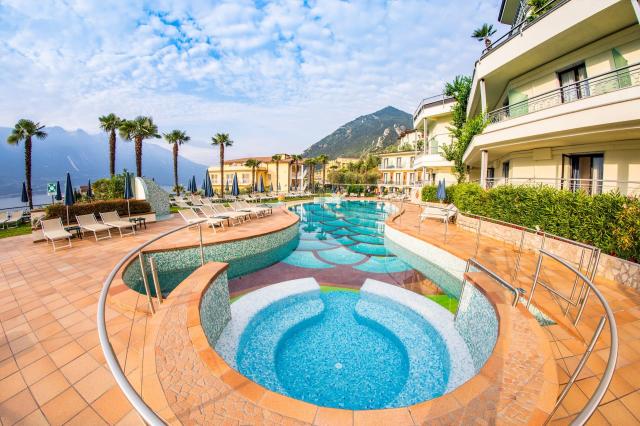 Royal village hotel limonesulgarda leto2021 (5)