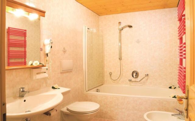 Hotel Mirabell Alpine Garden Resort & Spa   Siusi allo Sciliar 