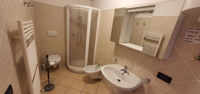 Edi, PT   Apt. 2 TRILO 5 6 (7)