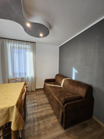 Edi, PT   Apt. 3 TRILO 6 8 (3)