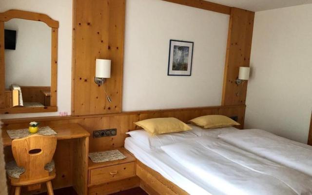 Hotel Garni Fortuna   Ortisei (20)