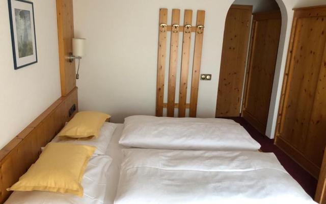 Hotel Garni Fortuna   Ortisei (19)