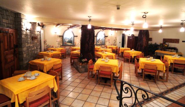 Hotel Italia, Brusson (14)