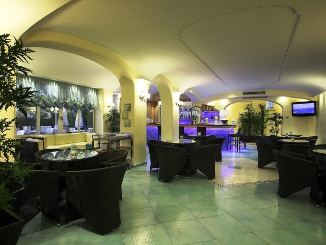 PH Imperial, Forio (17)