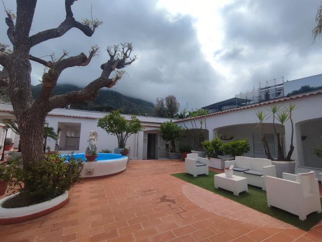 PH Imperial, Forio (7)