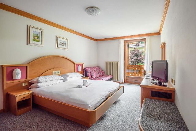 Hotel St. Raphael, Madonna di Camp, (11)