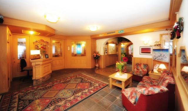 8791 7 Hall