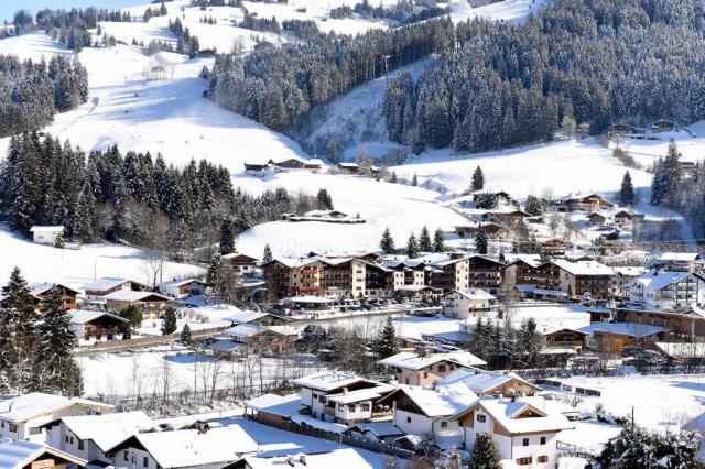 lifthotelkirchbergkitzbuehel0001