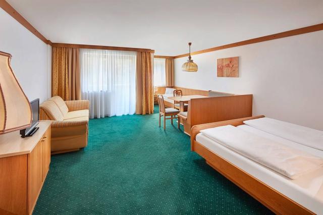 lifthotelkirchbergkitzbuehel0008