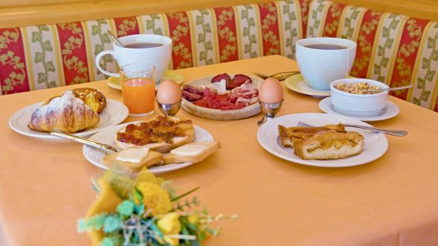 colazione-hotel-t-1280x720-5