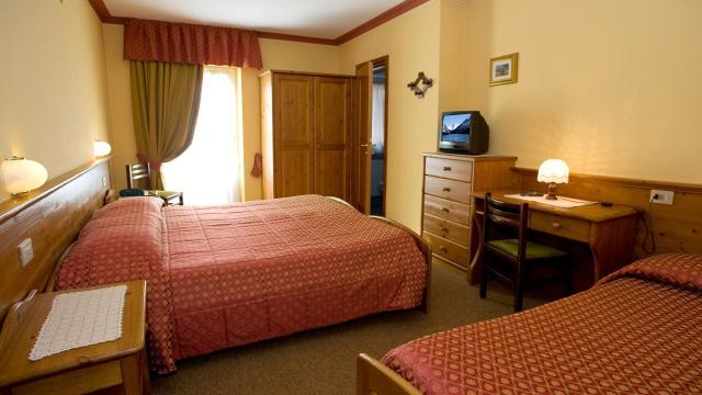 hotel-i-rododendri-camere-t-1280x720-5