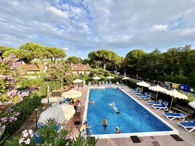 piscina-hotel-a-lignano