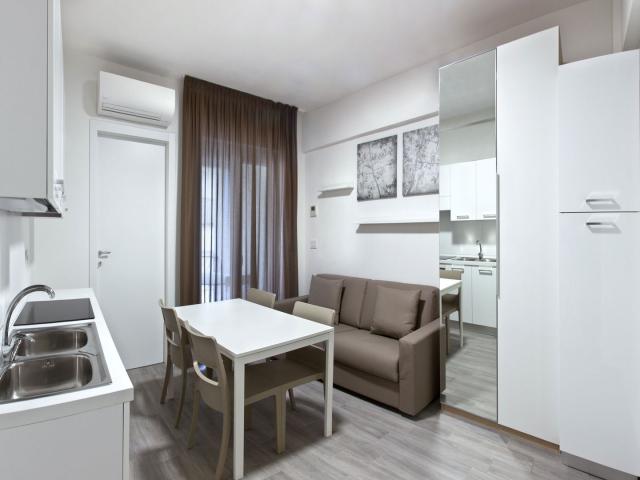 hermitagepietral2roomapt4paxsupplus02web