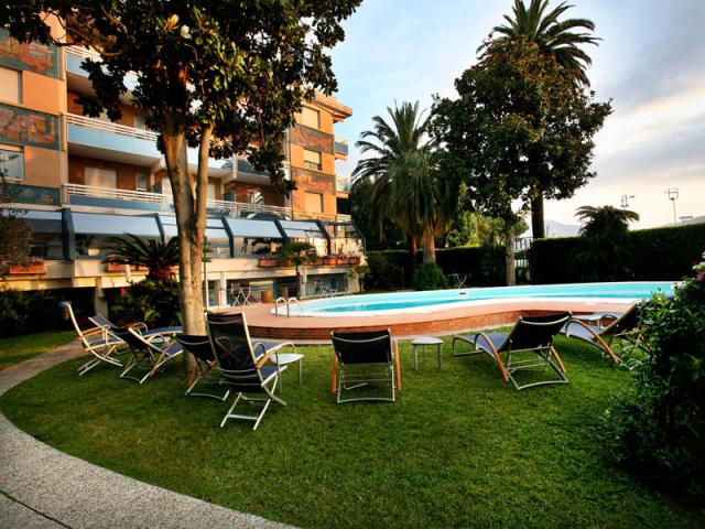 gardenlidoloanopoolout01web