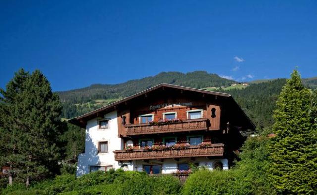 landhausmaridlhartzillertaltyrolsko-1