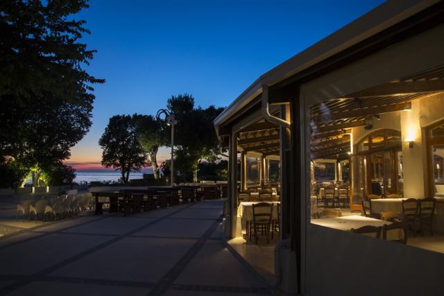 PANORAMICA SPIAGGIA RISTORANTE.jpg