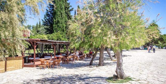 imperial-vodice-camp-bar.jpg