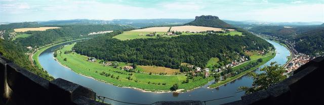 fortress_koenigstein___look_at_elbe_valley_by_hans64_kjz-d6k2md