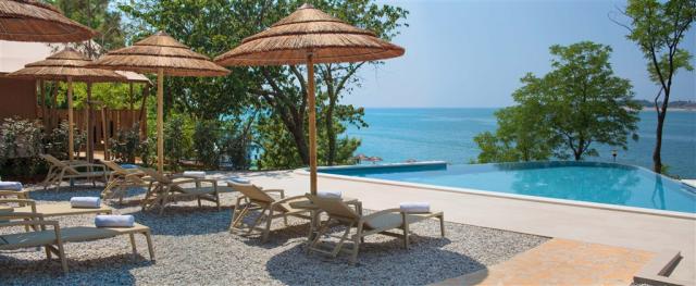 Photos_Porec_Lanterna Premium Camping Resort_Glamping pool.jpg