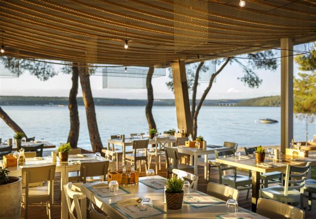 Camping Resort Lanterna_Tuna Bay Grill_1.jpg