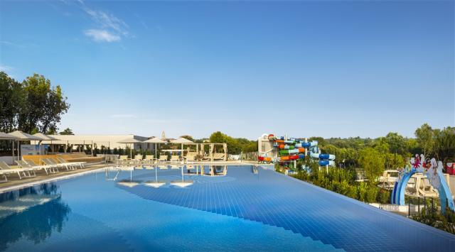 istra-premium-camping-resort-pools-light.jpg