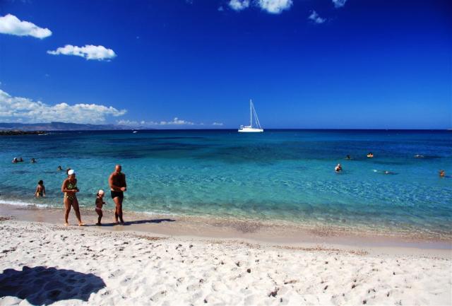 9 Spiaggia Isola Rossa.JPG