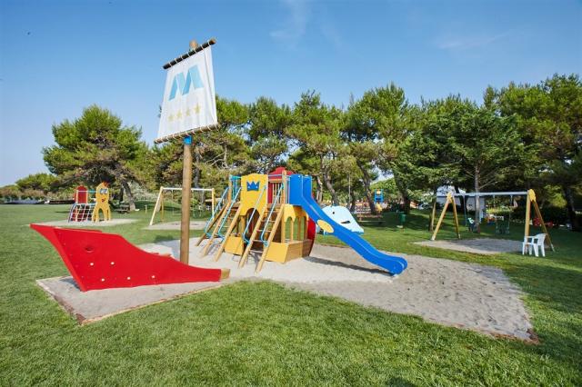 134-Seafront-park-games-kids.jpg