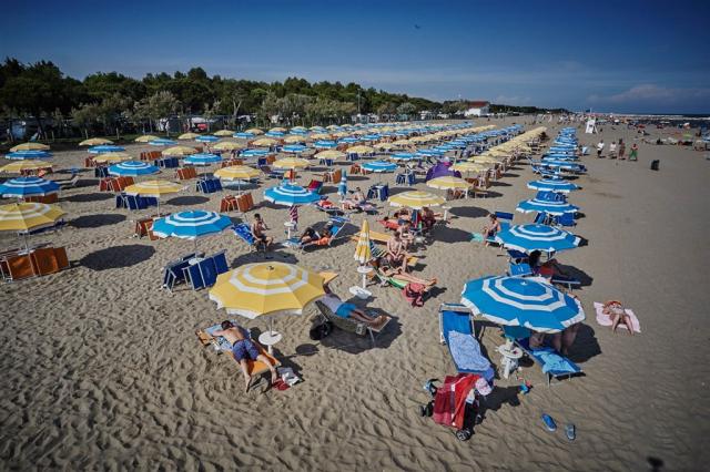 101-Beach-Cavallino-Mediterraneo.jpg
