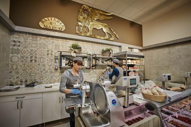 144-Supermarket-Camping-Mediterraneo.jpg
