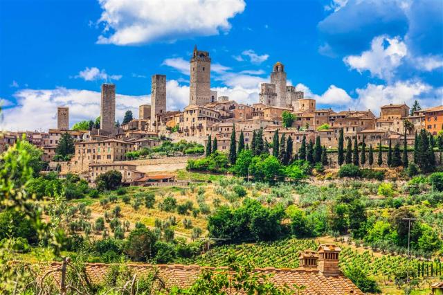 wunderschoene-san-gimignano-toskana-italien-istock_89195617_xla