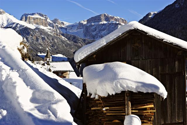 cestovni-kancelar-victoria-italie-val-di-fassa-e-carezza-sella-