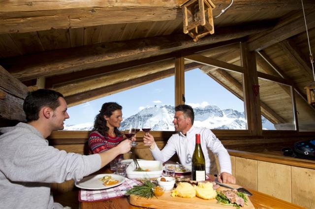 cestovni-kancelar-victoria-italie-val-di-fassa-e-carezza-sella-