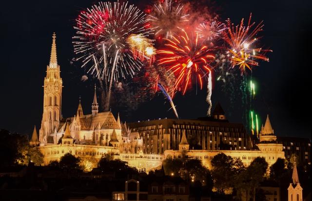 cestovni-kancelar-victoria-madarsko-karneval-budapest-5.jpeg