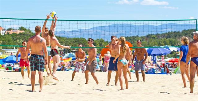 150-camp-san-marino-beach-volley.jpg