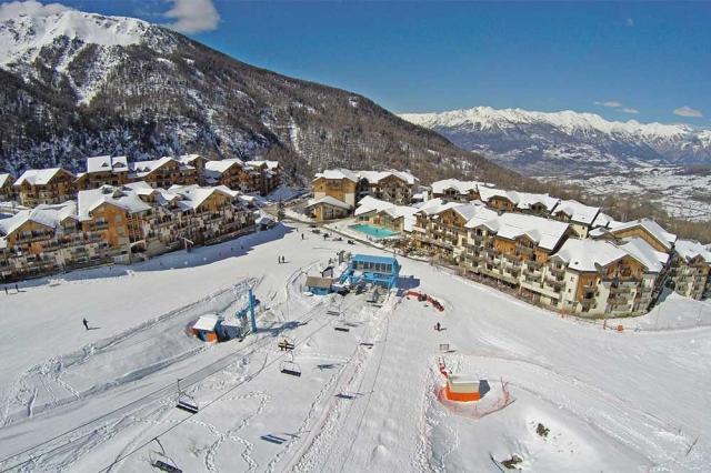 1800-_0000_lesorres_1800_aerien_2017©alpespix-(11)-x7mmax.jpg